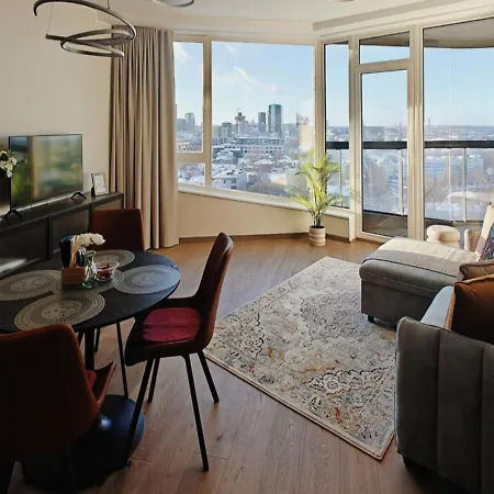 아파트 Luxury Skyline With Unforgettable Views 탈린